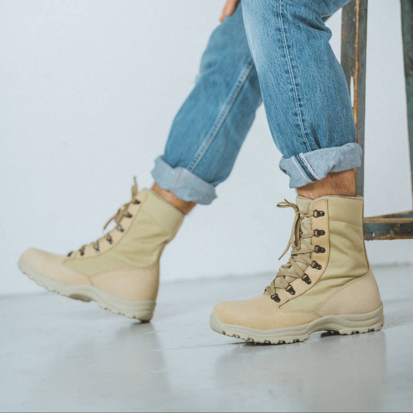 598 Desert Boots - Beige